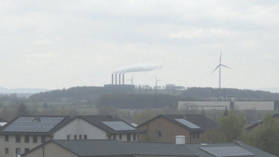 Jak zmieniają się wydatki na energię elektryczną w związku z nowymi regulacjami?