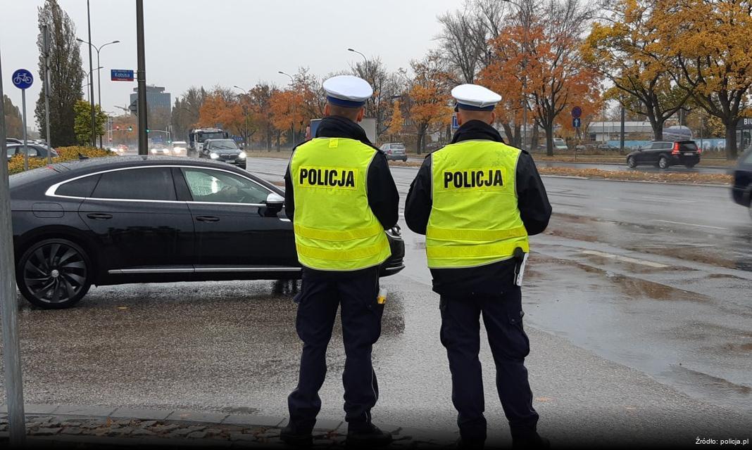 Spotkanie policjantów z rodzicami na temat cyberprzemocy w Wieliczce