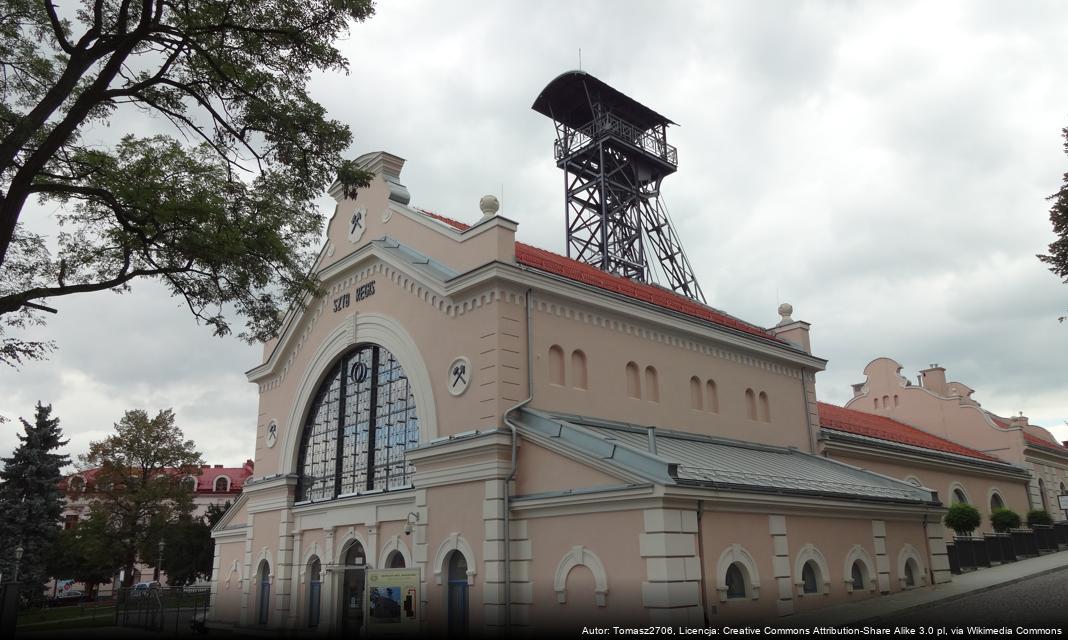 Patriotyczne śpiewanie przedszkolaków w Wieliczce z okazji 106. Rocznicy Odzyskania Niepodległości